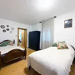 Apartamento Haeuser Mit Geschlossenem Hof