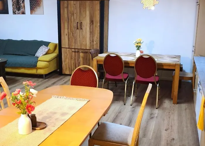 Διαμέρισμα Haeuser Mit Geschlossenem Hof