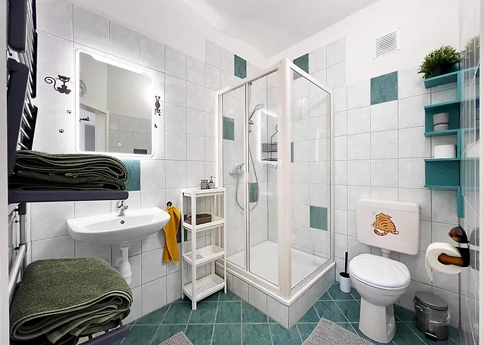 Haeuser Mit Geschlossenem Hof Διαμέρισμα *