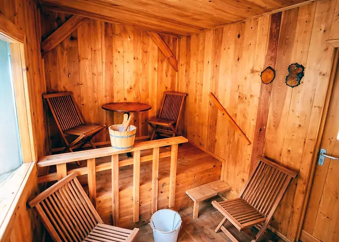 Haeuser Mit Geschlossenem Hof